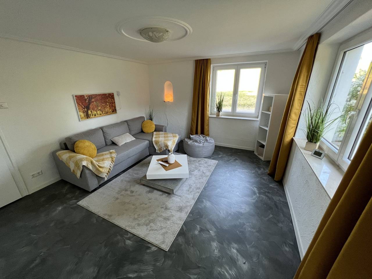 Entire apartment, Apartment 'Ferienwohnung Südlicht' with Private Terrace, Shared Garden and Wi-Fi in Wangen, Region Bodensee-Oberschwaben