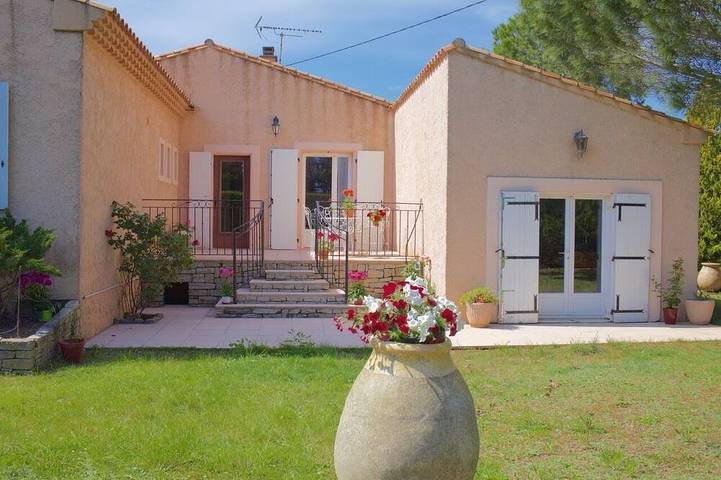 Les Murmures du Temps Klimatisierte Villa mit 3 Schlafzimmern in Carpentras mit Pool in Carpentras, Parc naturel régional du Mont-Ventoux