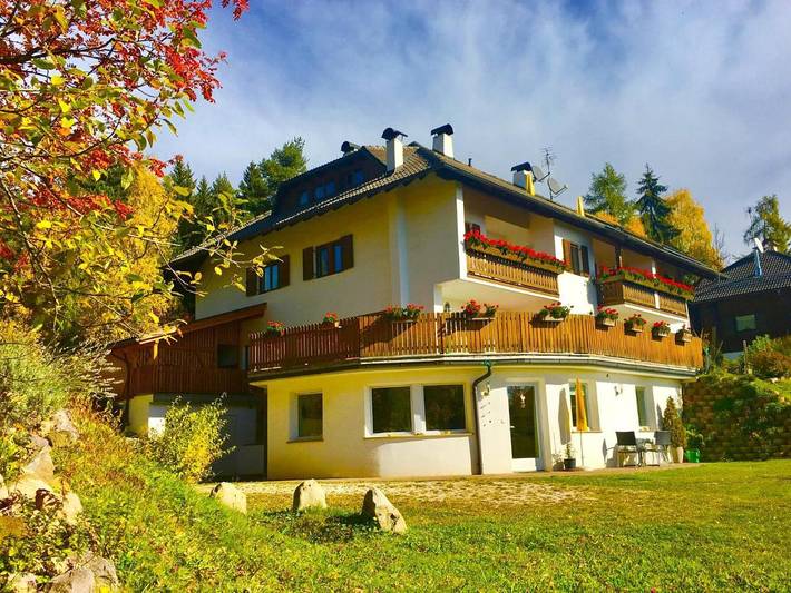 Gîte pour 4 personnes, avec vue et jardin, animaux acceptés dans Soprabolzano