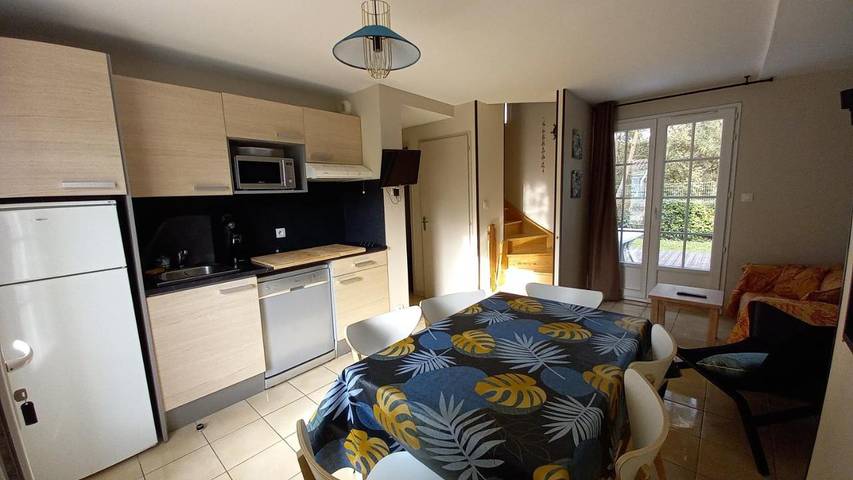 Location de vacances pour 6 personnes, avec vue ainsi que piscine et jardin dans Plage des Conches - 4