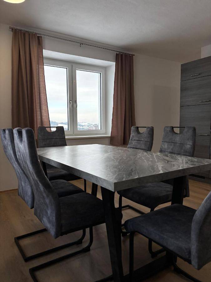 Ferienwohnung für 4 Personen, mit Balkon und Garten sowie Ausblick in Mühlviertel - 2