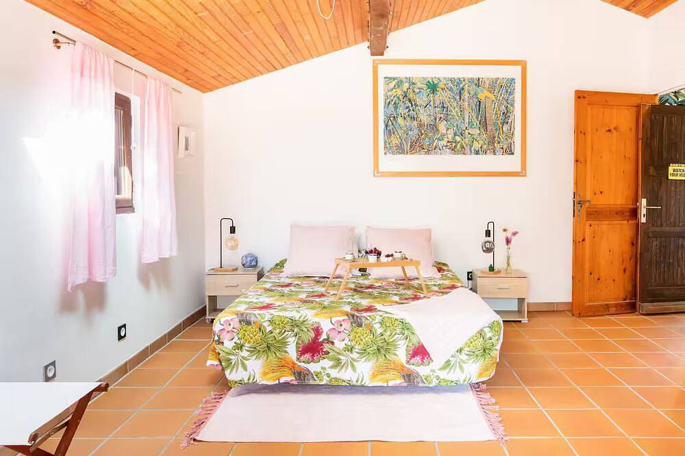 Apartamento entero, Studio flat with conservatory and garden in Saint-Martin-de-Londres, Región de Lodève