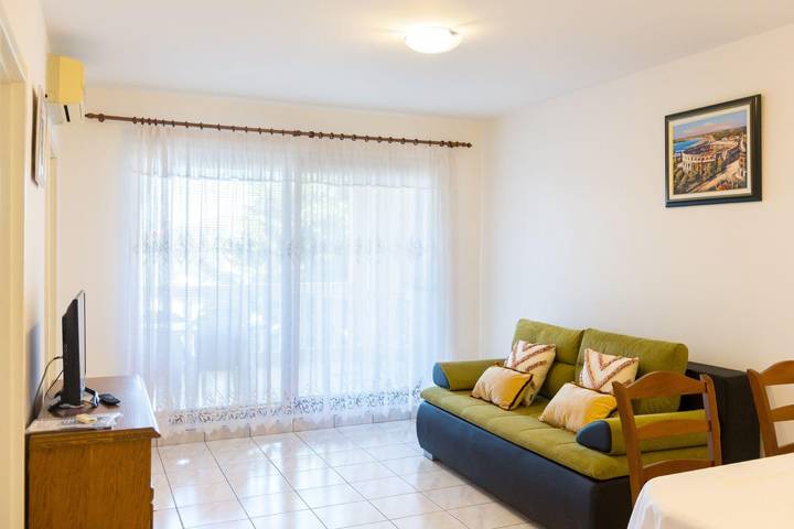 Ferienwohnung für 4 Personen, mit Balkon in Medulin - 4