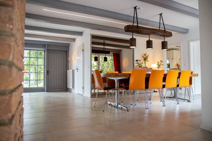 Ferienhaus für 14 Personen, mit Terrasse und Garten sowie Sauna in Garding