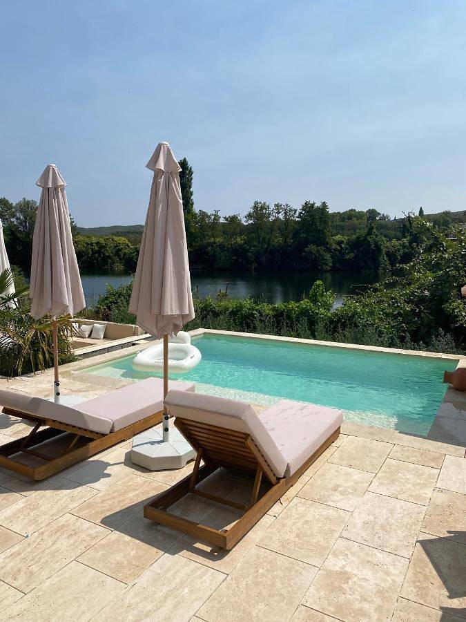 Location de vacances pour 9 personnes, avec Balcon et Terrasse ainsi que Jardin et Piscine à Laroque-des-Arcs - 4