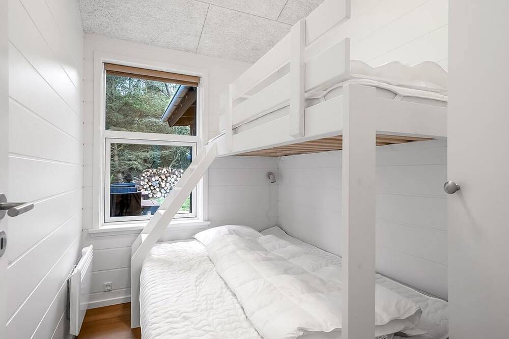 \"Elisenda\" - 625m from the sea in Skagen, Tannis Bugt