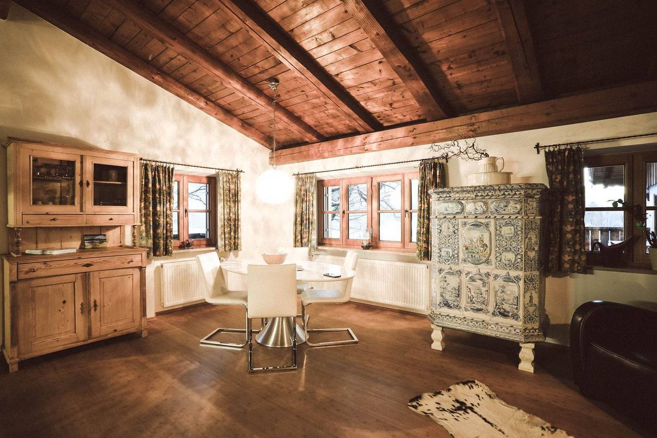 Ganze Wohnung, Luna Mia 4, stilvolle Ferienwohnung mit zwei Schlafzimmern und Balkon in Neuschwanstein, Schwangau