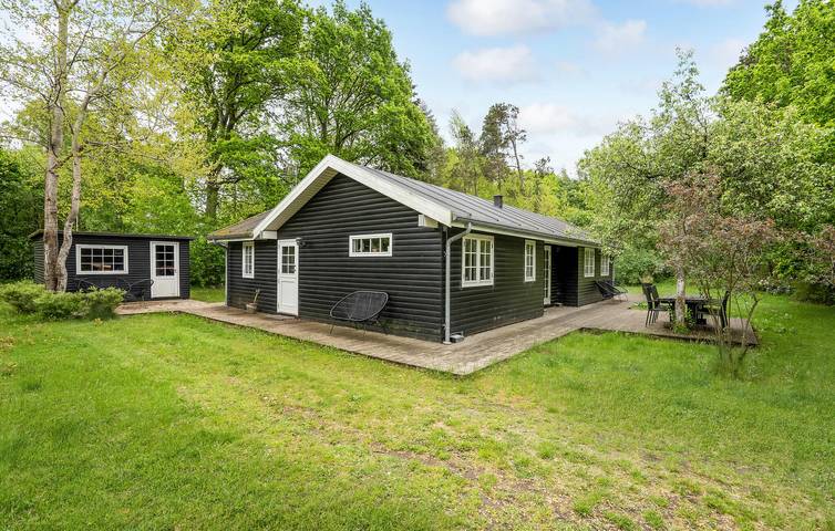 Ferienhaus für 6 Personen mit Terrasse in Fjellerup Strand, Djursland