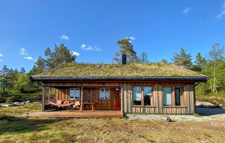 Ferienhaus für 6 Personen, mit Ausblick und Terrasse sowie Garten - 1
