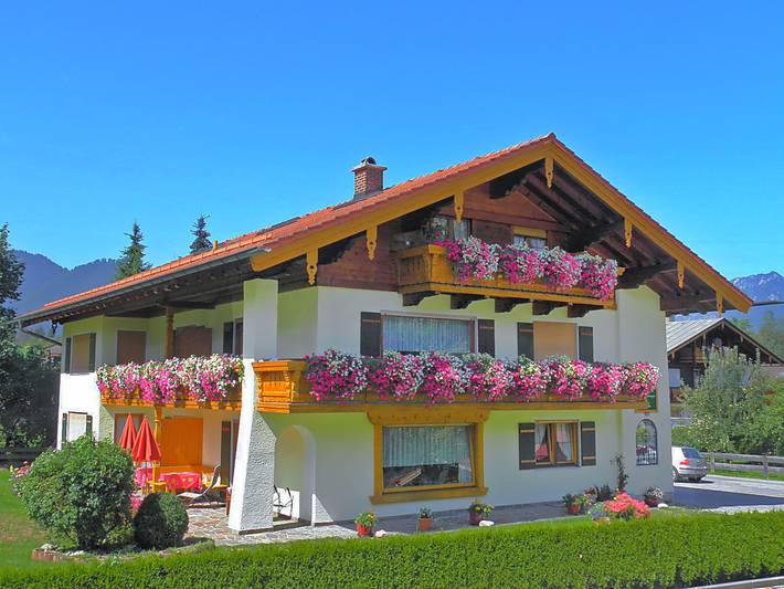 Ferienwohnung für 2 Personen, mit Balkon und Sauna im Berchtesgadener Land