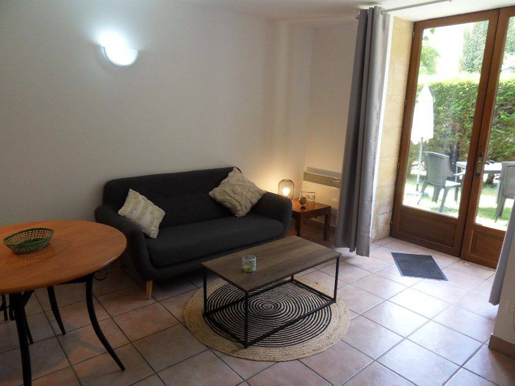 Disponible-49E- Rez Jardin Bord rivière / Lascaux Sarlat in Saint-Léon-sur-Vézère, Périgord Noir