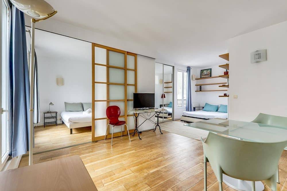 Entire apartment, The cellarman - Bright & Calm  by Mon Petit Faré in Paris, Ile de France