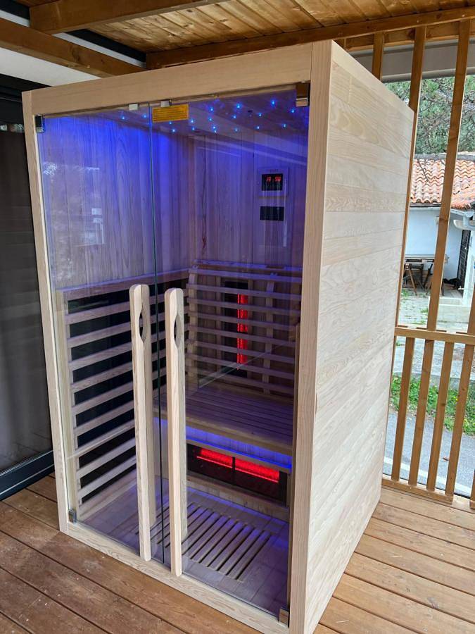 Camping pour 6 personnes, avec piscine et balcon ainsi que sauna et jacuzzi dans Primorje-Gorski Kotar - 2