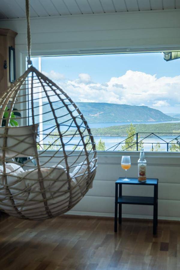 Mountain & Lake Haven & Close to Oslo in Stange