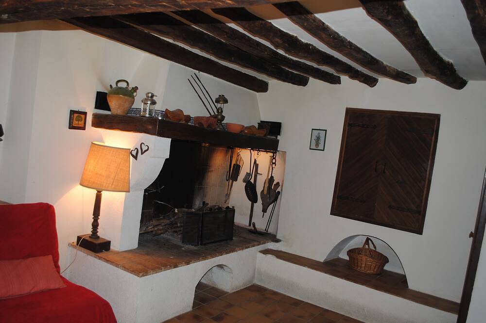 Lime lodge Mas de Raties in Cessenon-sur-Orb, Region de Béziers