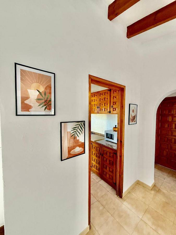 Casa rural para 8 personas, con Balcón y Jacuzzi además de Terraza y Jardín en Pego - 4