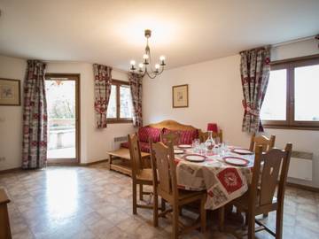 Gîte pour 6 personnes, avec terrasse, animaux acceptés à Lanslebourg-Mont-Cenis