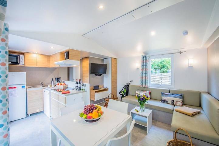 Camping pour 4 personnes, avec bassin pour enfant ainsi que piscine et jardin à La Teste-de-Buch - 3