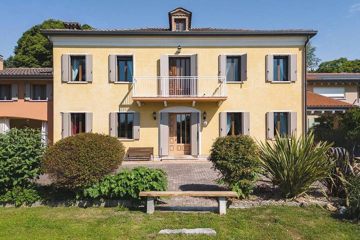 Villa for 7 people, with garden and terrace, with pets in Dolomite Alps