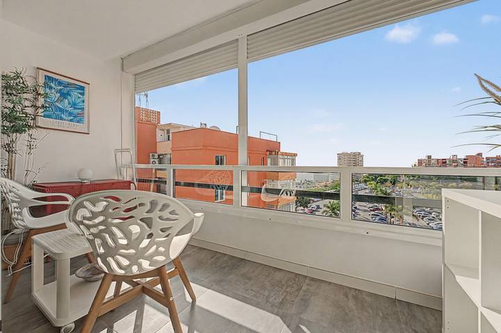 Apartamento entero, Apartamento 'Costa Del Sol' con balcón, Wi-Fi y aire acondicionado in Torremolinos Centre, Torremolinos