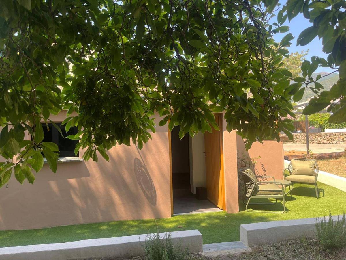 A Villa Rosa in Miomo, Santa-Maria-di-Lota