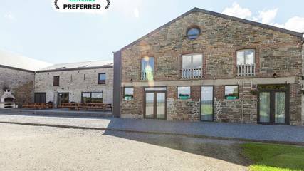 Location de vacances pour 33 personnes, avec sauna et jardin à Ouffet