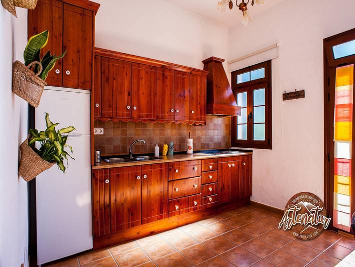 Authentic Artenara Cave Retreat in Artenara, Artenara (municipality)