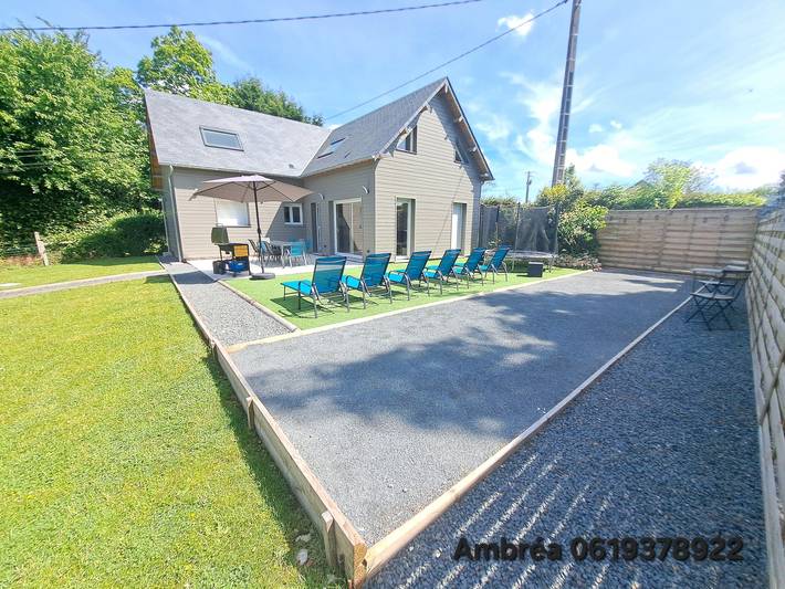 Gîte pour 8 personnes, avec jardin et terrasse, animaux acceptés