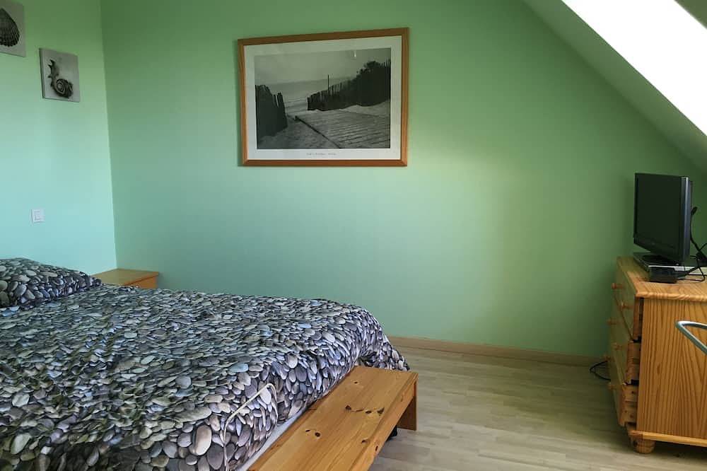 Haus am Meer mit beheiztem Pool, Stränden und Geschäften zu Fuß. in Erquy, Côte d’Émeraude