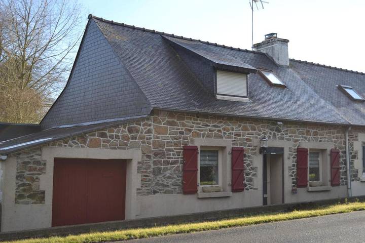 Location de vacances pour 6 personnes, avec terrasse à Ploëzal - 3