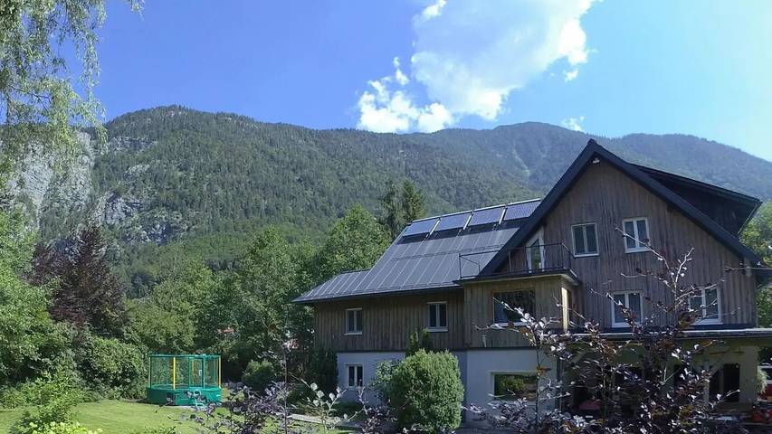 Ferienhaus für 20 Personen, mit Sauna und Pool sowie Garten und Terrasse in Obertraun