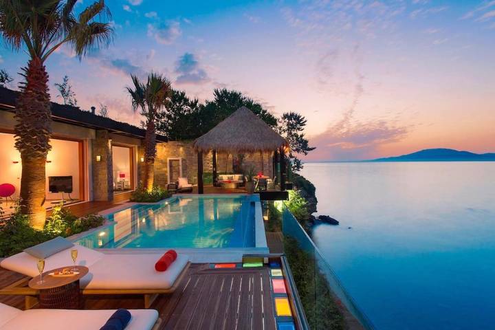 Bungalow voor 14 personen, with Terras and Whirlpool as well as Tuin op Zakynthos