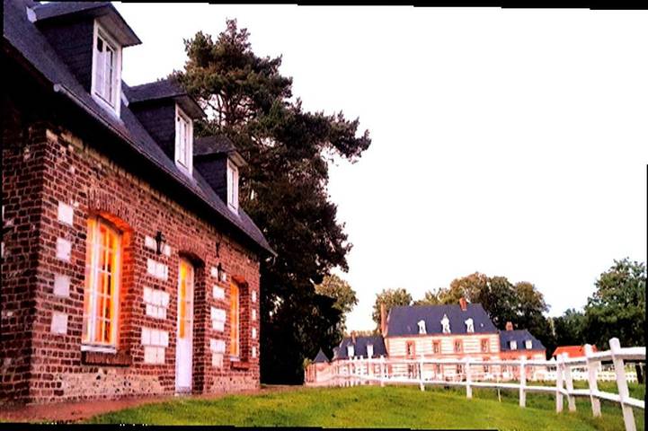 Location de vacances pour 7 personnes dans Intraville
