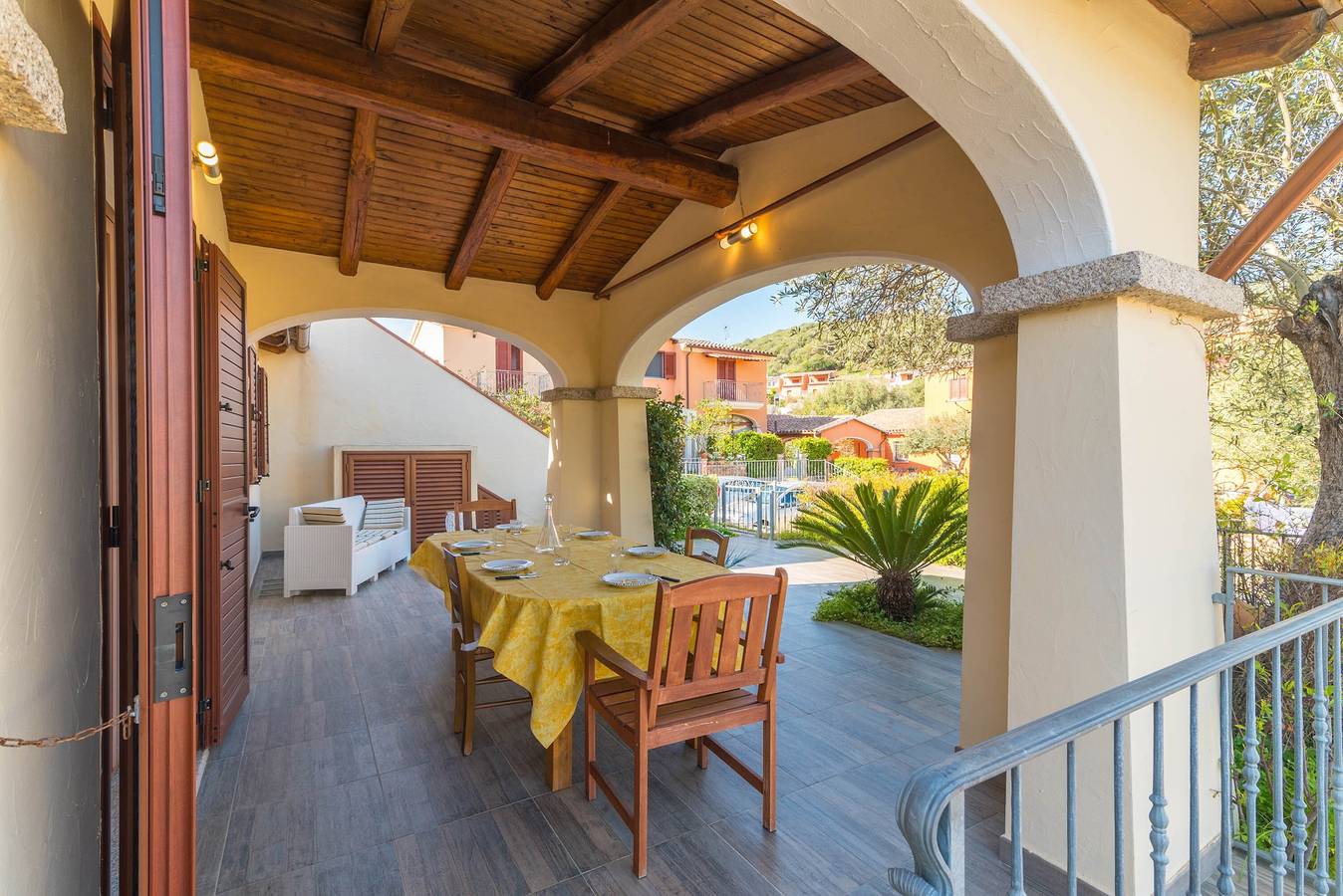 Ferienhaus "Villetta Con Patio Esterno" mit 2 Privaten Terrassen und A/C in Straulas, San Teodoro