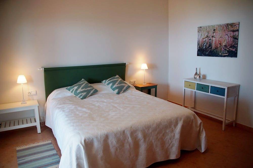 Magnífica villa de 60 ares, sublime vista al mar, tenis y piscina privada in San Cipriano de Vallalta, Costa del Maresme