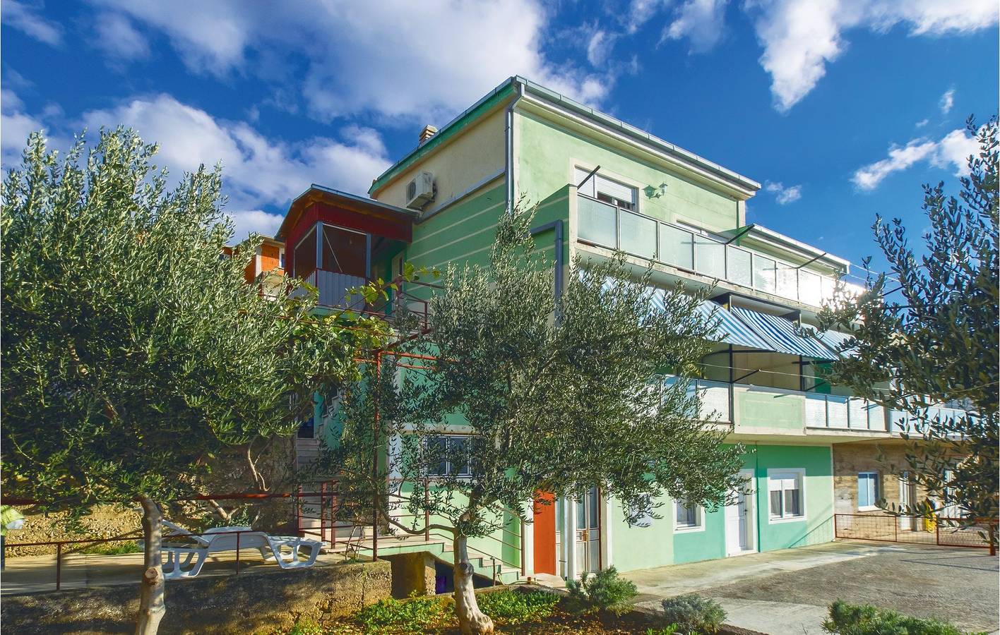 Appartamento vacanze a Omiš-Riviera a partire da 50€ a notte
