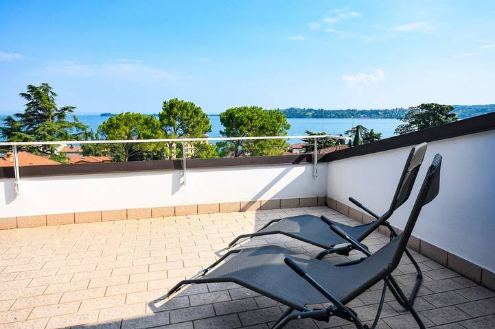 Ferienwohnung für 2 Personen, mit Seeblick und Terrasse in Gardone Riviera - 4