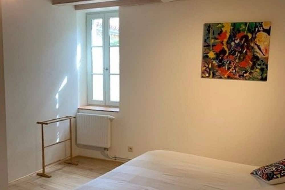 Charming 18th-century house near Larressingle castle (Gers) in Larressingle, Gers