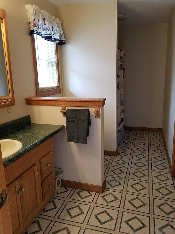 Devils Lake Vacation Home mit 20 Fuß der See-Frontage in Manitou Beach-Devils Lake, Lenawee County