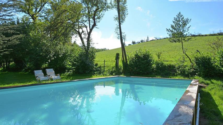 Gîte pour 7 personnes, avec jardin et piscine à Brandonnet