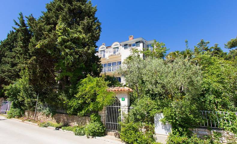 Holiday apartment for 4 people, with balcony in Pula
