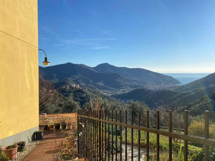 Casa de vacaciones 'Casa di Gina' con vistas al mar, terraza privada y Wi-Fi in Dosso (Levanto), Levanto Municipio