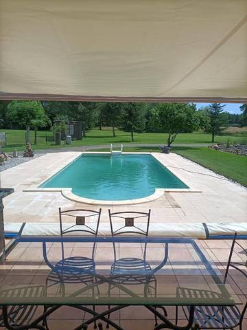 Cottage pour 6 personnes, avec jardin ainsi que vue et piscine dans Circuit des 24 Heures du Mans