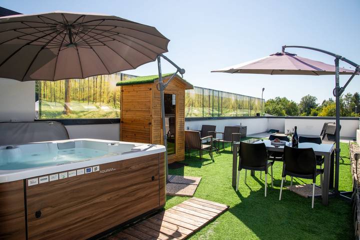 Camping für 5 Personen, mit Terrasse und Sauna, kinderfreundlich in Slowenien