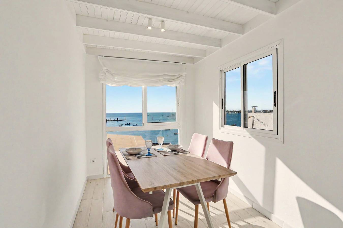 Apartamento inteiro, B-rent bluemarlin boutique vista mar in Puerto de Corralejo, La Oliva
