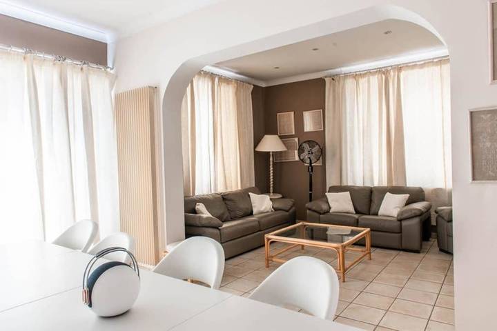 Location de vacances pour 9 personnes, avec terrasse, animaux acceptés à Profondeville - 3