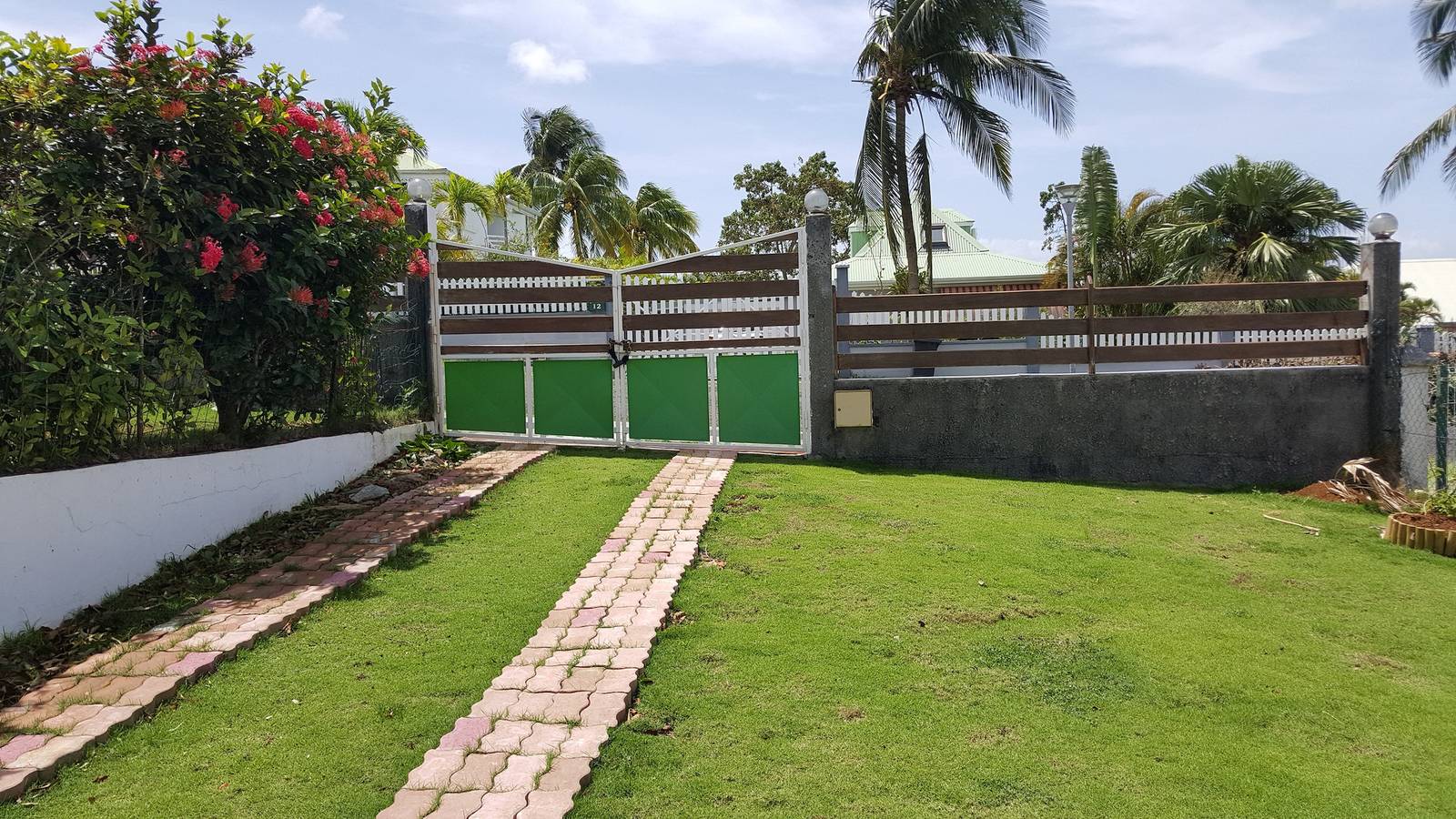 Entire apartment, Charming Apartment in Baie Mahault with Lovely Terrace – 30 m² in Baie-Mahault, Guadeloupe (Caribbean)