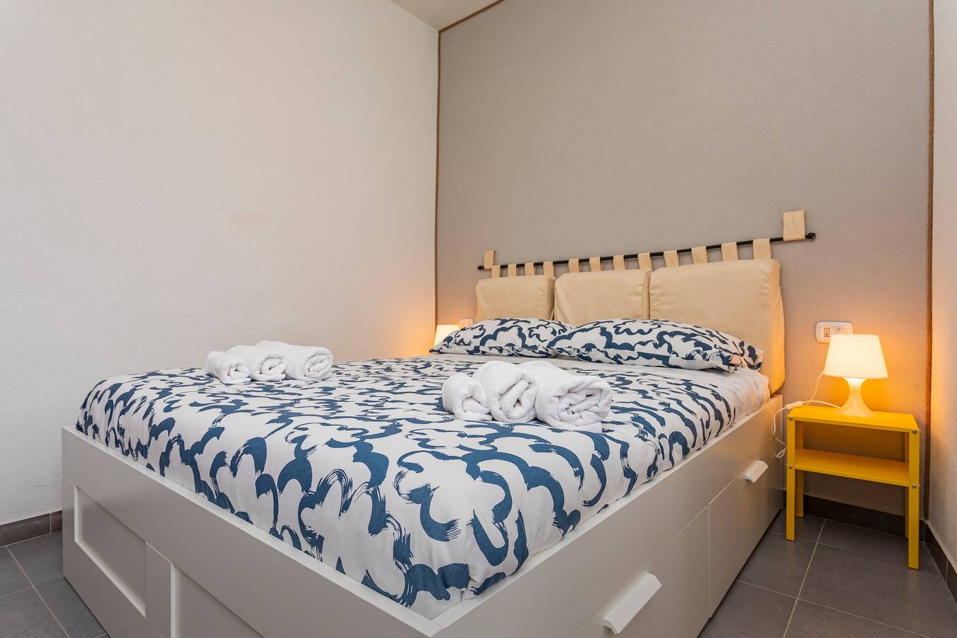 Zimmer 'Annunziata - Mandorla Bronte' mit Privatterrasse, Wi-Fi und Klimaanlage in Bronte, Ätna