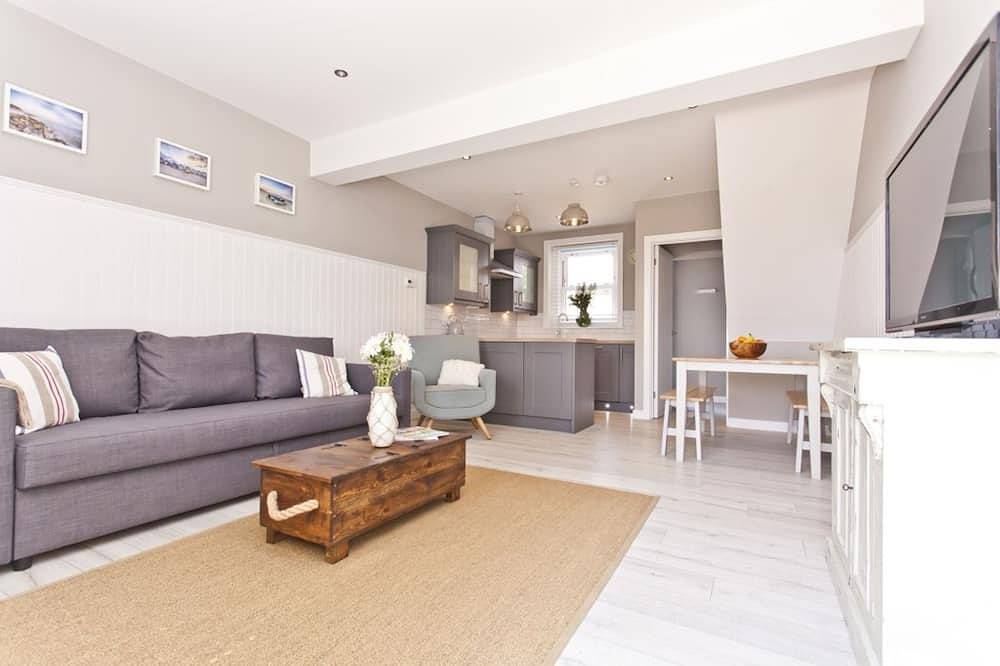 Bournecoast: Modern house with sea views - garden - parking - near beach in Bournemouth, Südwestengland