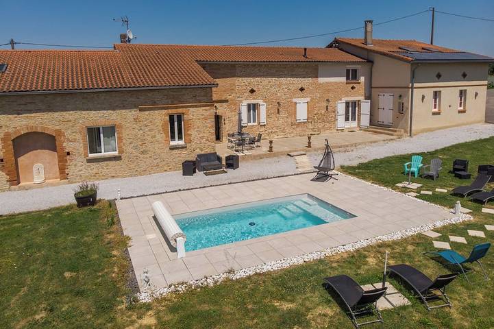 Gîte pour 6 personnes, avec Terrasse ainsi que Jardin et Piscine